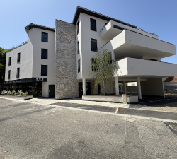 Création immeuble et surface commerciale